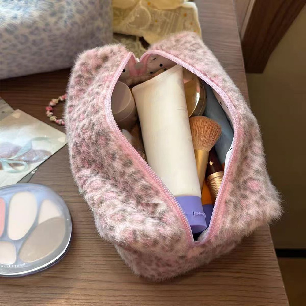 Cosmetic Bags - Trousse de maquillage en fausse fourrure
